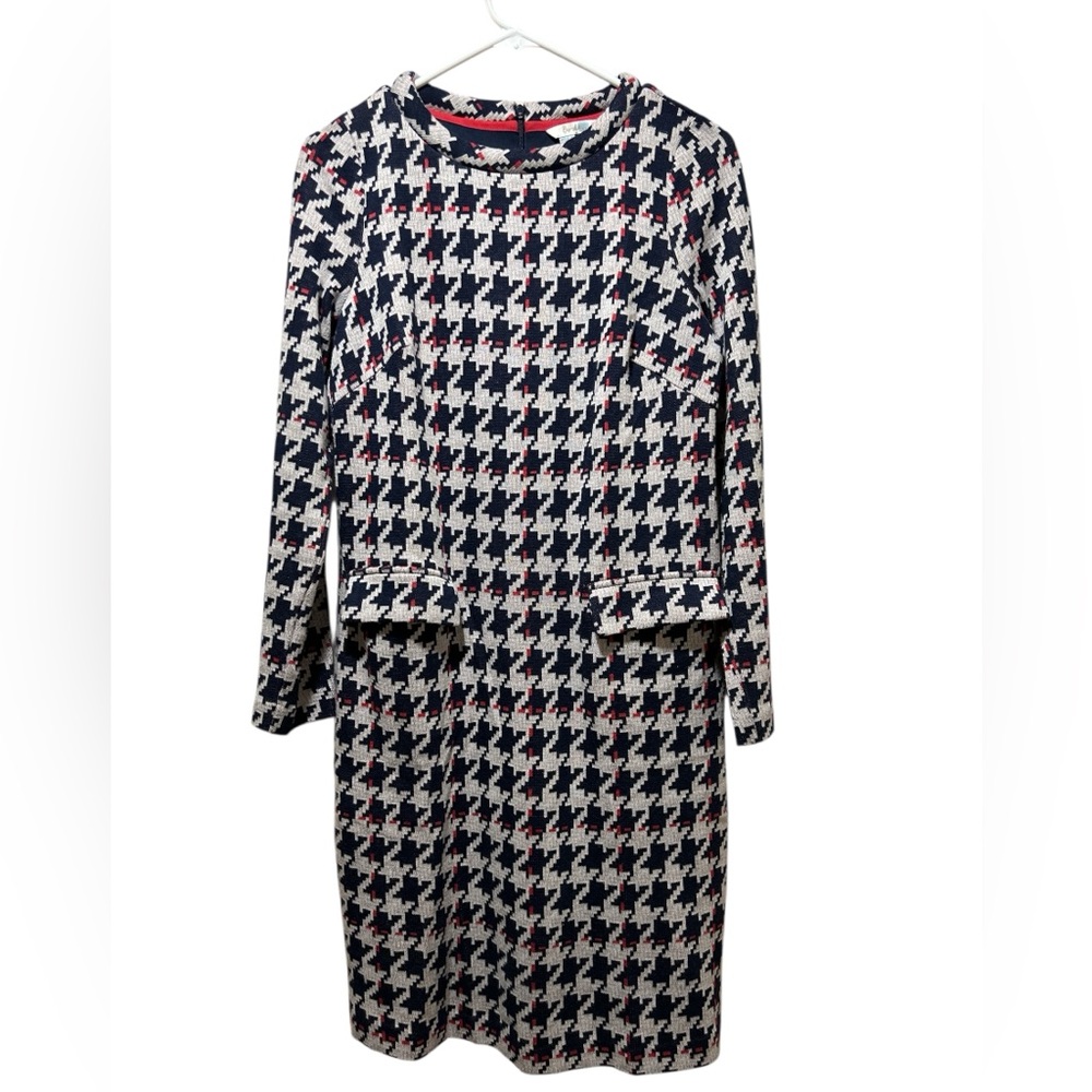 Boden Jaquard blue red and white dress. Women’s Boden size 6L 
Beautiful classy